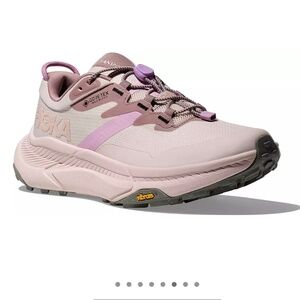 New in box HoKA w Transport GTX